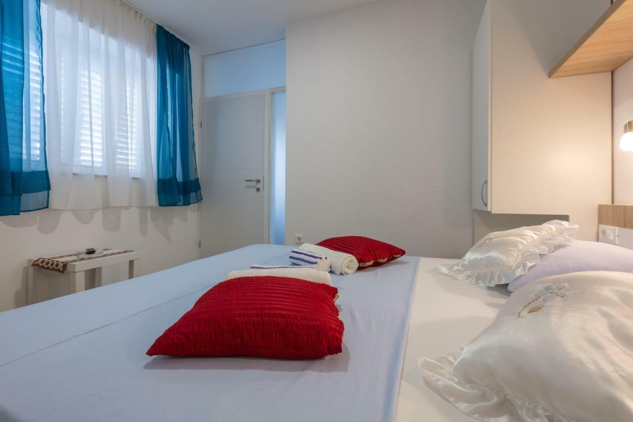 Holiday Home Vesna Baška Voda Esterno foto