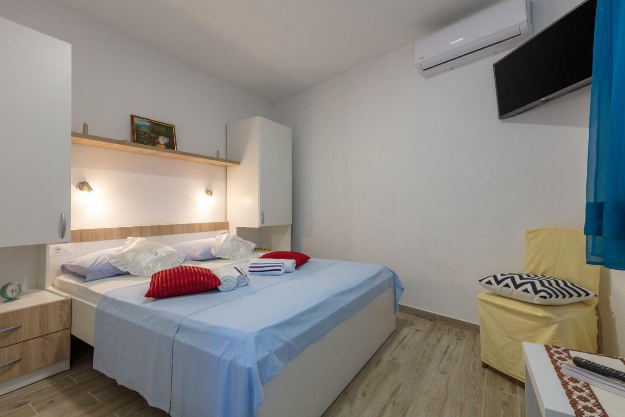 Holiday Home Vesna Baška Voda Esterno foto