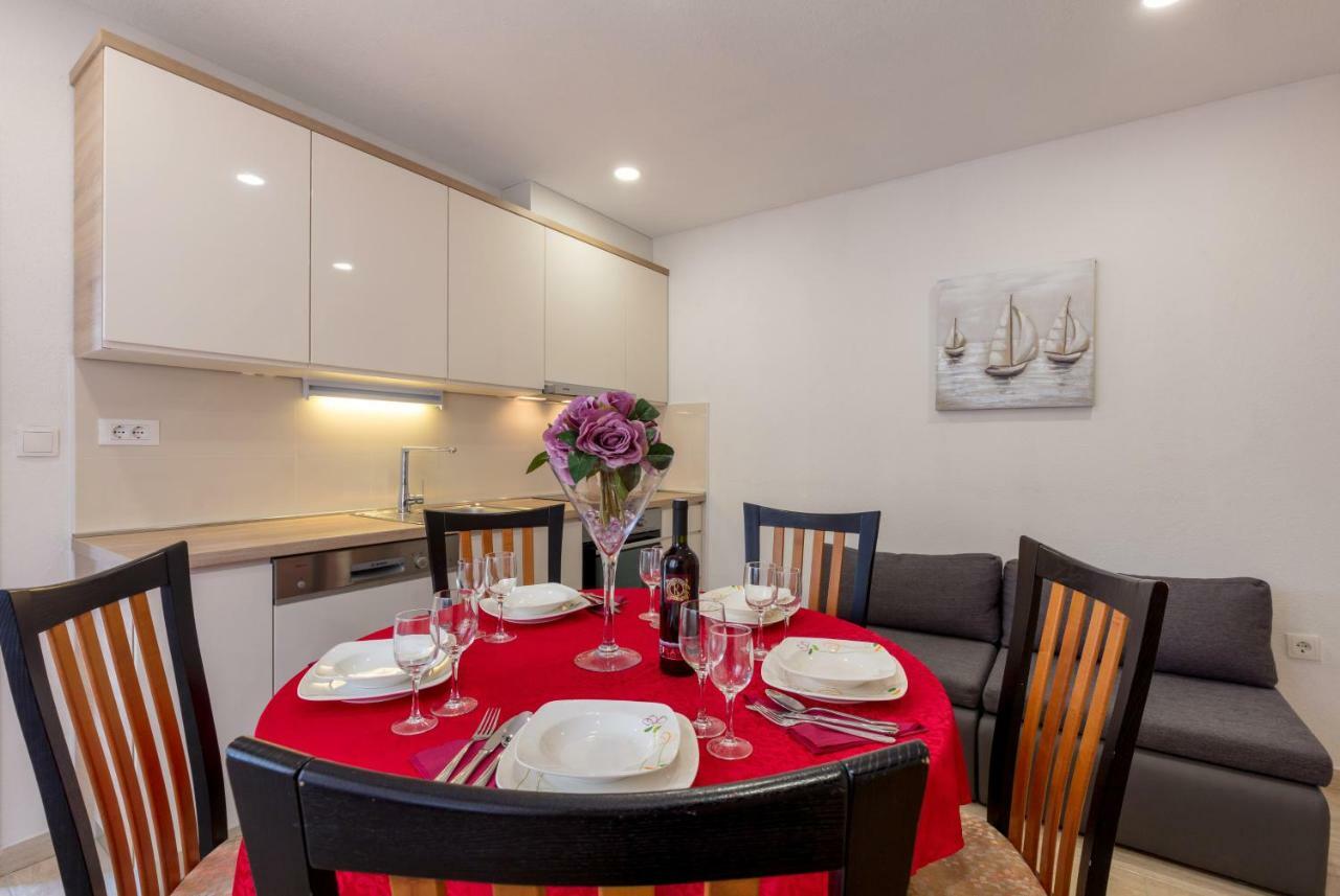 Holiday Home Vesna Baška Voda Esterno foto