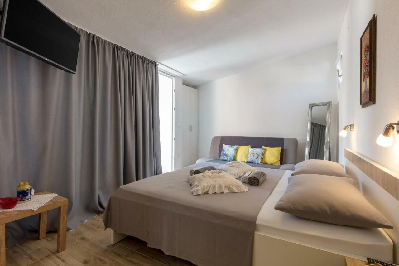 Holiday Home Vesna Baška Voda Esterno foto